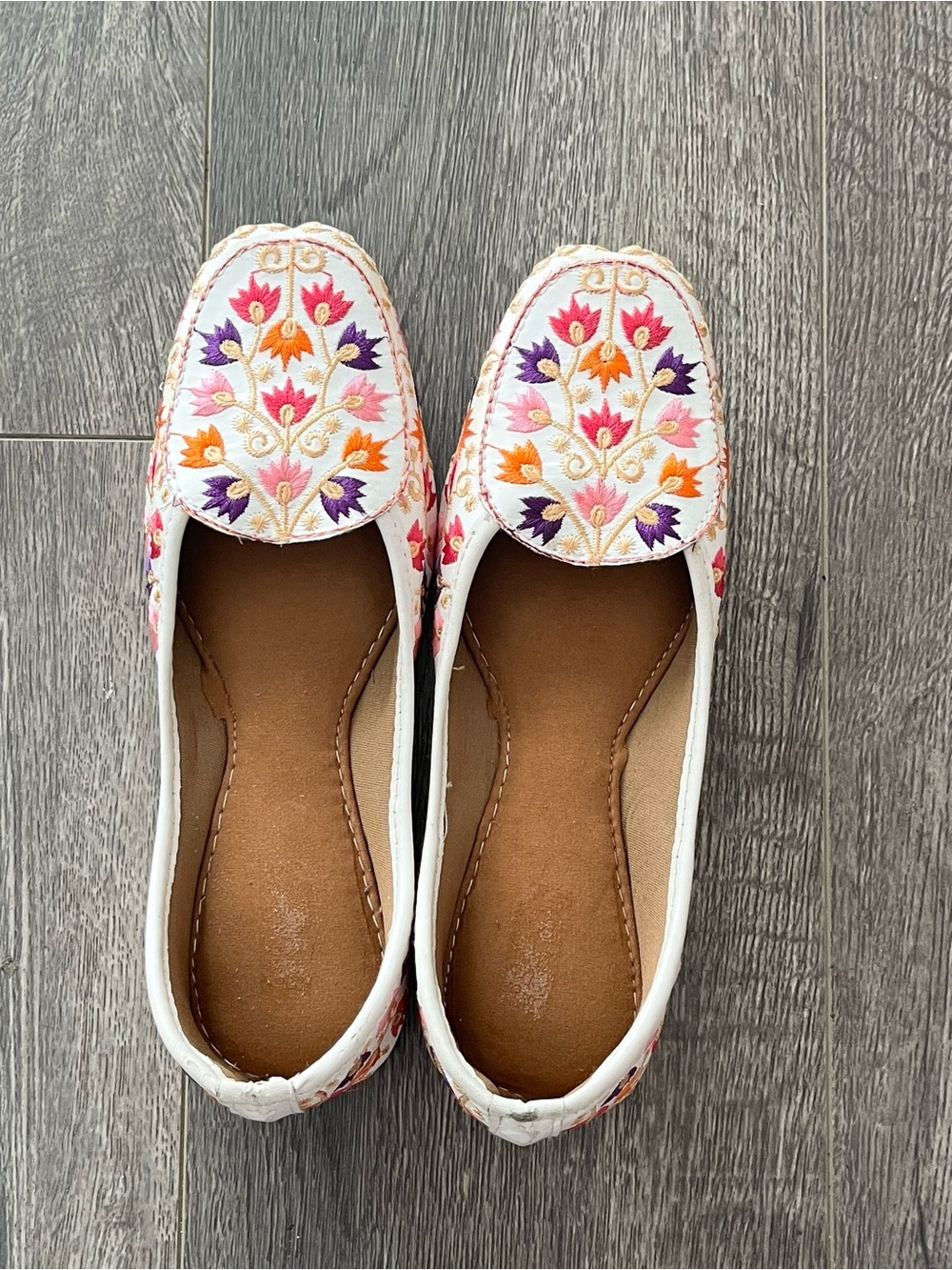 Embroidered Floral Slip-On Flats - Size 7.5